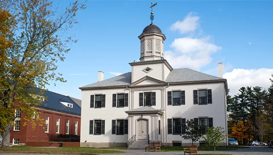 A photo of Alumni Hall on the Portland campus